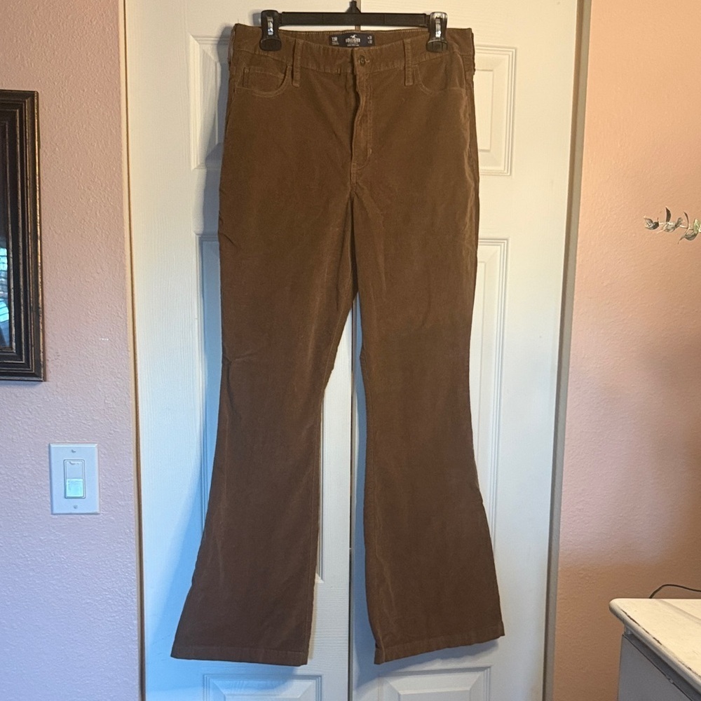 Hollister High-Rise Brown Corduroy Flare Pants size 13R